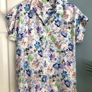 Velvet Heart. Cute, floral linen-like short sleeved blouse